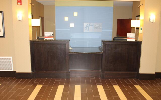 Holiday Inn Express & Suites Starkville by IHG