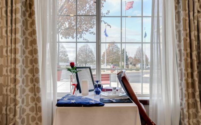 Holiday Inn Express Hotel & Suites St. Cloud by IHG