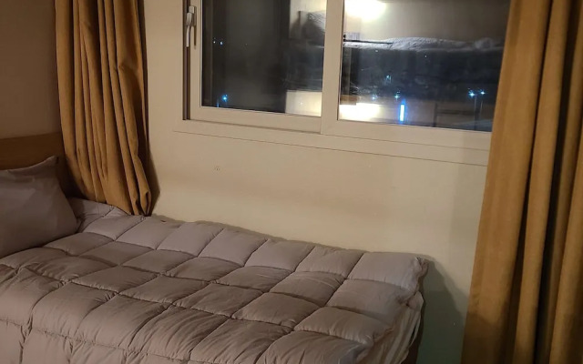 Nice Cat Hotel & Guest House