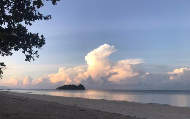 Koh Jum Delight Beach