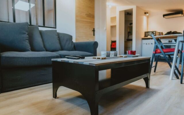 La Marquise Charles de Fittes