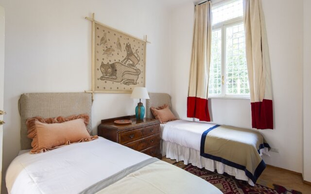 Popolo Square Luxury Two Bedroom Apartment