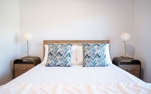 Drop In Condo by Revelstoke Vacations