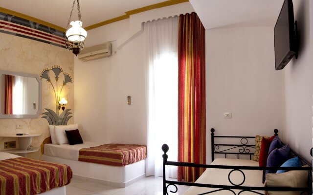 Blacksandy Beach Hotel