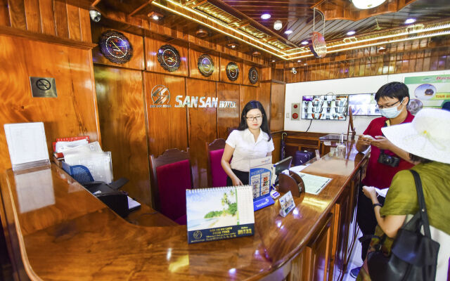 San San Hotel