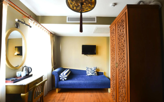 Merial Hotel