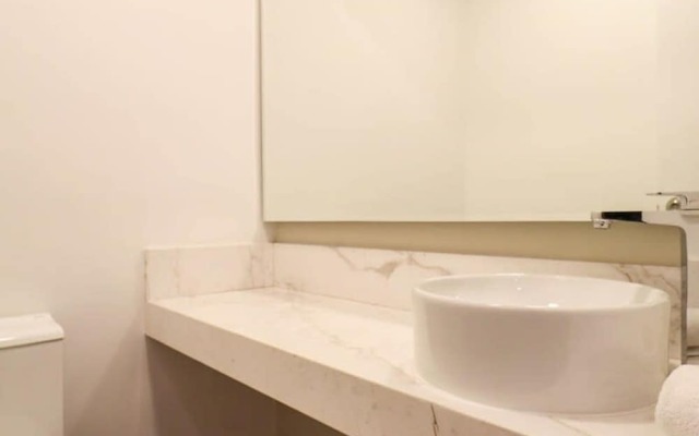 w Splendid 1BR With Balcony in Miraflores