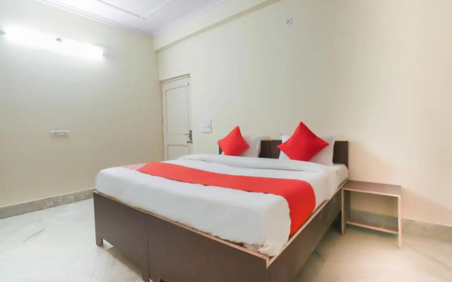 OYO 62711 Krishna Residency
