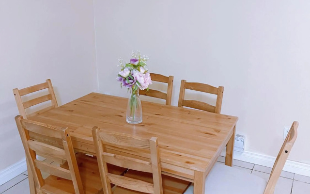 Home2Home Banff Trail Suite A