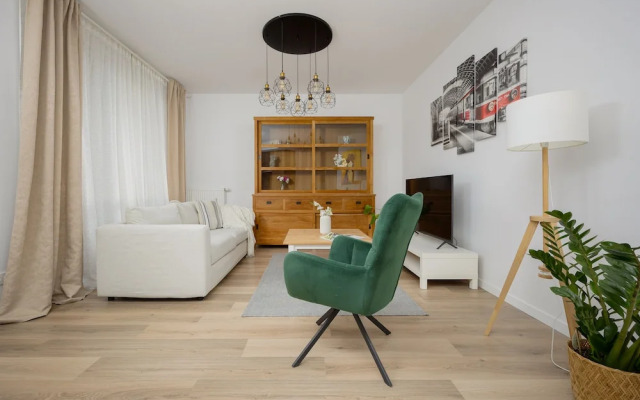 Złoty Potok Apartment Warsaw by Renters