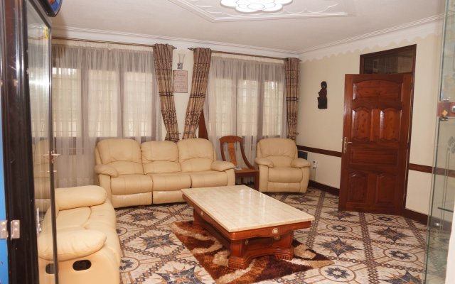 Entebbe Travelle'rs Inn