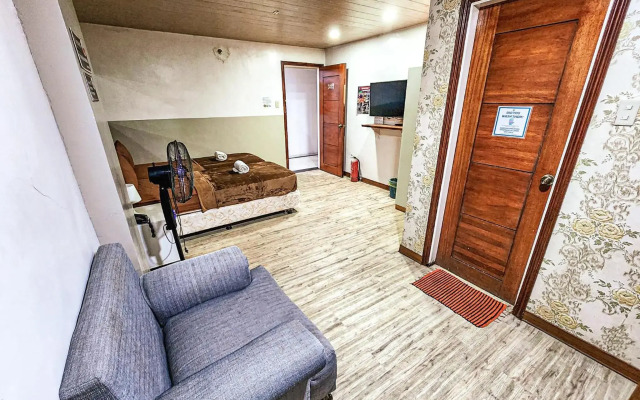 OYO 767 Hotel Urban - Khotel Kurban Hotel