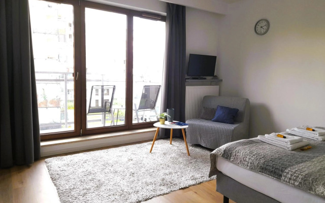 Vista Residence Airport