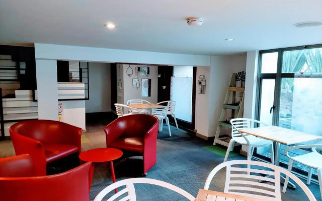 Viaggio Teleport Suites