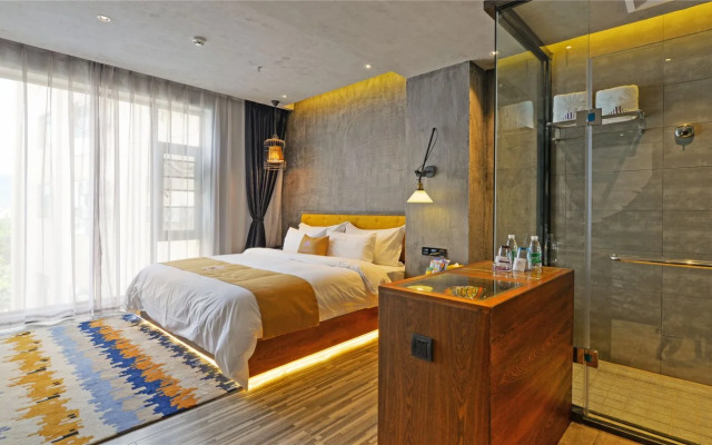 U Hotel