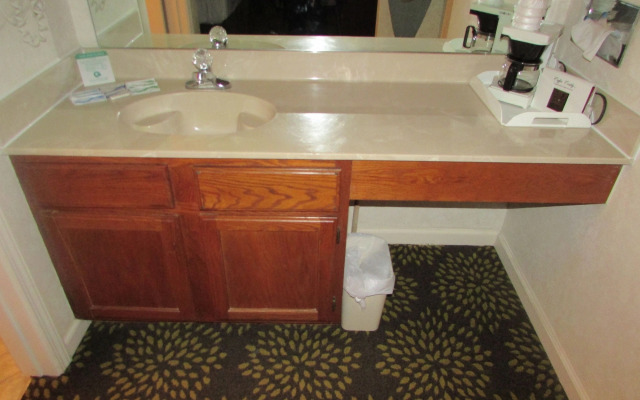 Plantation Oaks Suites & Inn