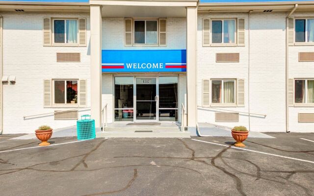 Motel 6 Wichita, KS