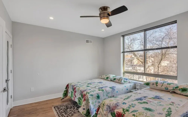 University City - Philadelphia 6 Bedroom Home by RedAwning