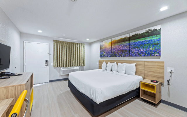 Days Inn By Wyndham Mckinney