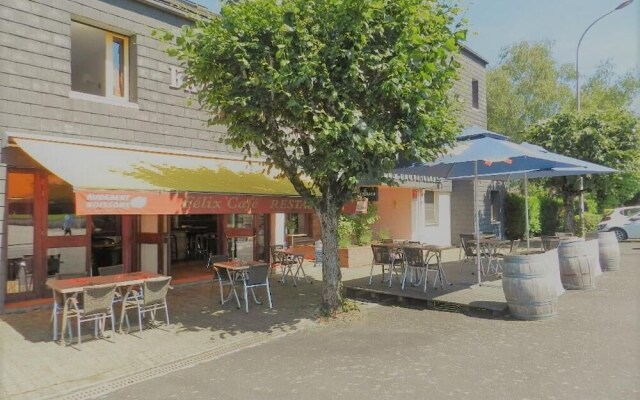 Les Provinciales Hotel & Restaurent