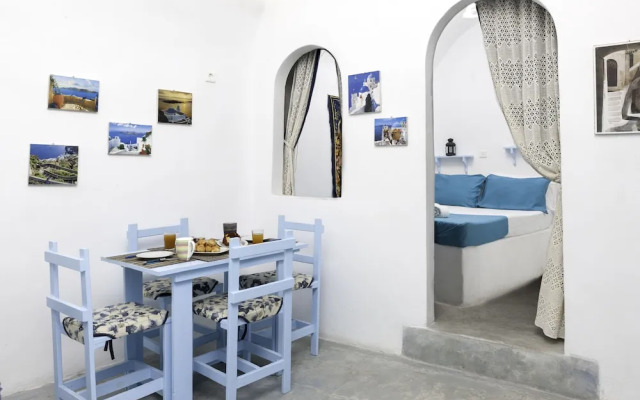 Black Rock Traditional Rooms