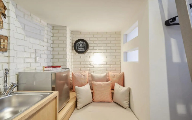 Mind-blowing petite studio in the heart of Athens!