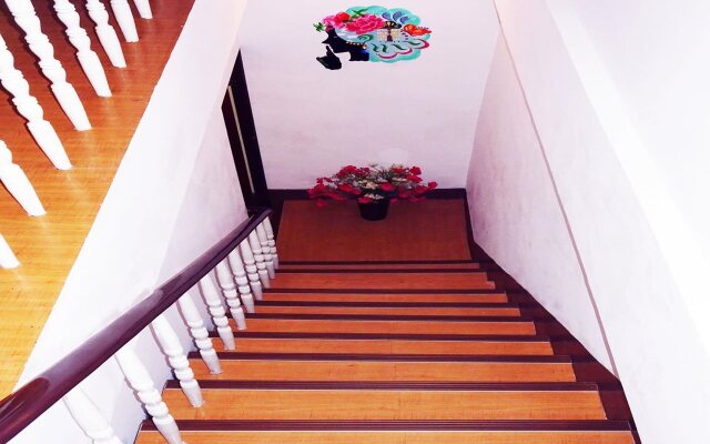 Big Bear Hostel
