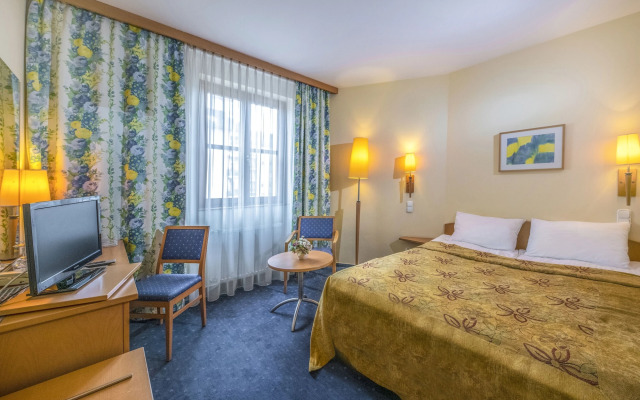 Corvin Hotel Budapest - Sissi wing