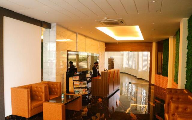 Skysuites By Monarch, Sanpada, Vashi - Navi Mumbai