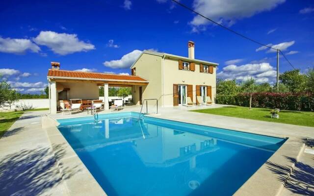 Casa Mondo