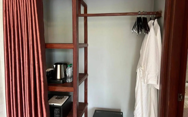 Sokchea Kampot Hotel