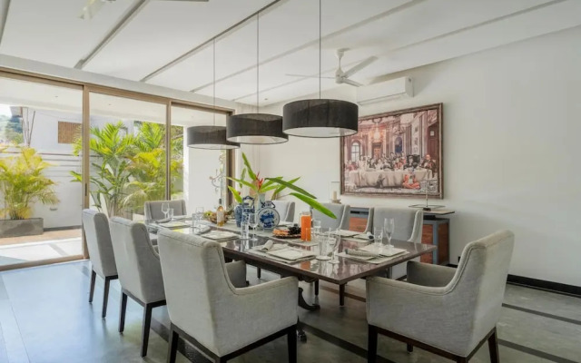 Lux 4bhk w Elevated Pool 3km to Beach Lazy Duck