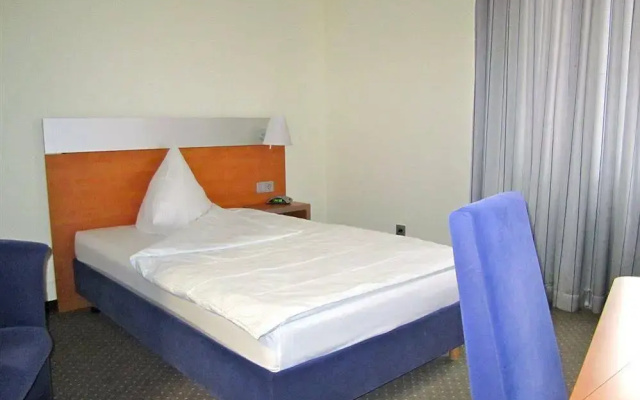 Senator Hotel