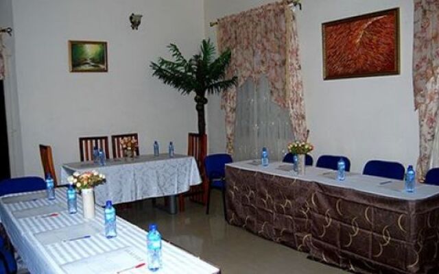 Acacia Lodge, North Legon