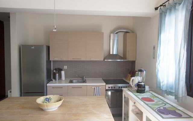 Sofia Summer House, Elani