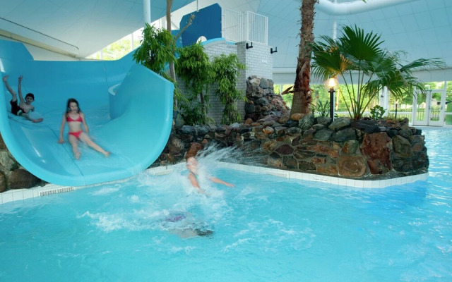 Child-friendly farmhouse villa with PlayStation in Limburg