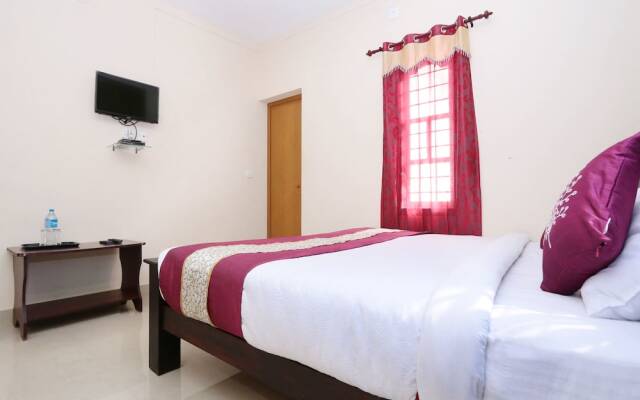 OYO 10421 La Flora Resorts
