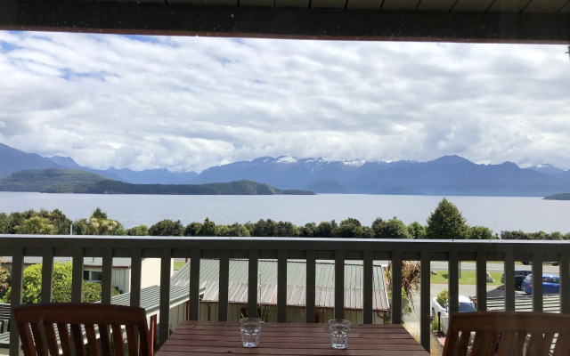 Te Anau Manapouri Lake Hotel