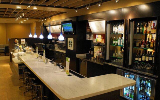 Courtyard by Marriott Baldwin Park