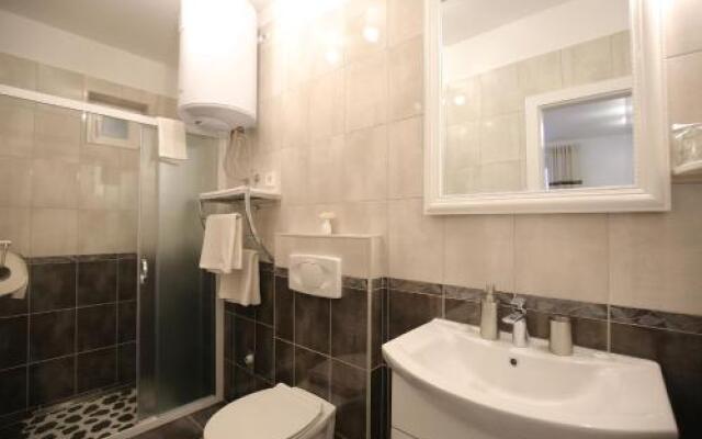 Studio Apartment Laura