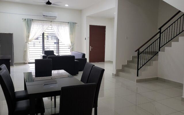 SR Home Stay at KLIA