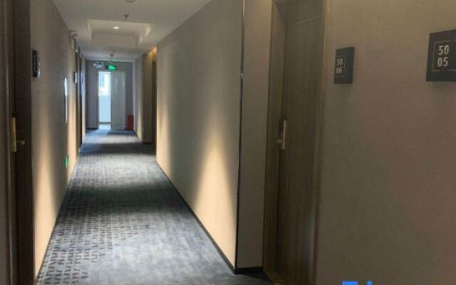 7 Days Premium Hotel (Yunan)
