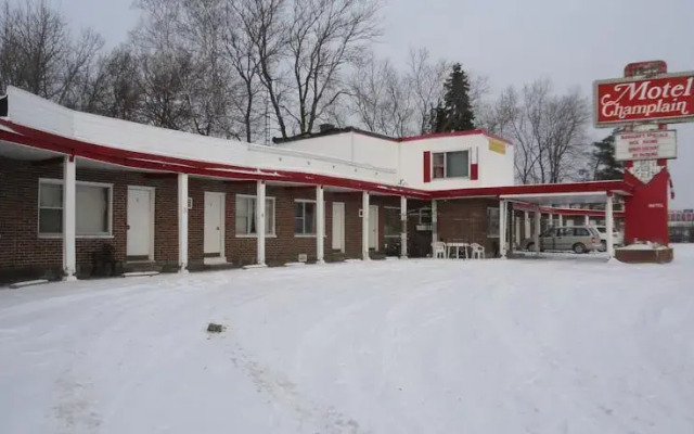Champlain Motel