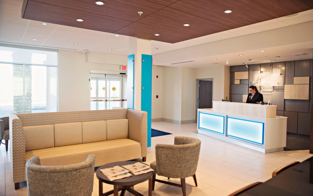 Holiday Inn Express & Suites Rantoul, an IHG Hotel