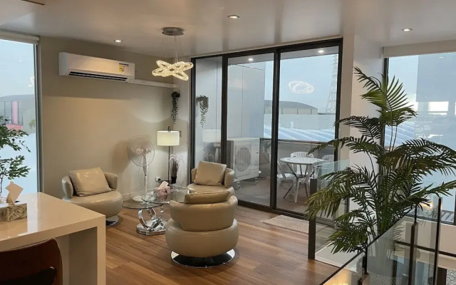 Luxury Penthouse Above the Shopping Town