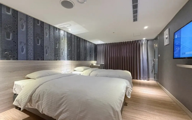 ElEnce Hotel