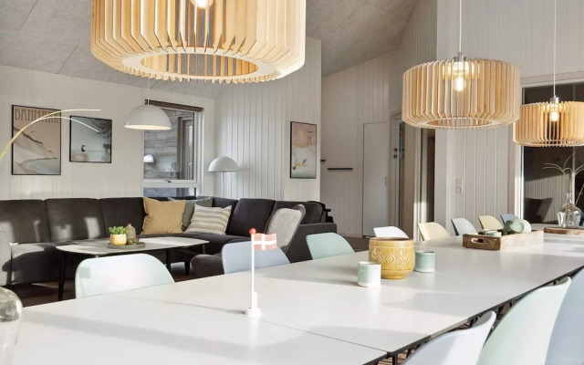 Spacious Retreat for 20 - By Traum Ferienwohnungen