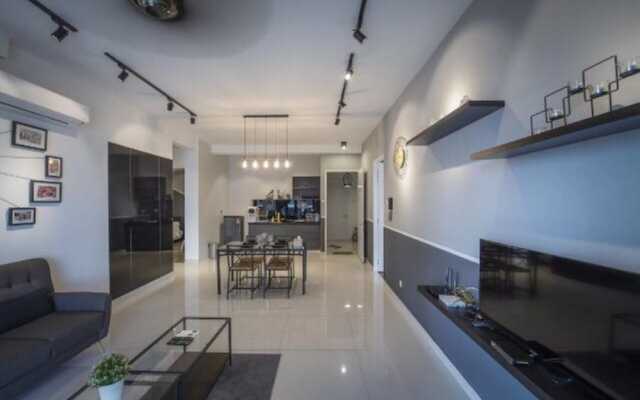 Arte S 3 Bedrooms Condo