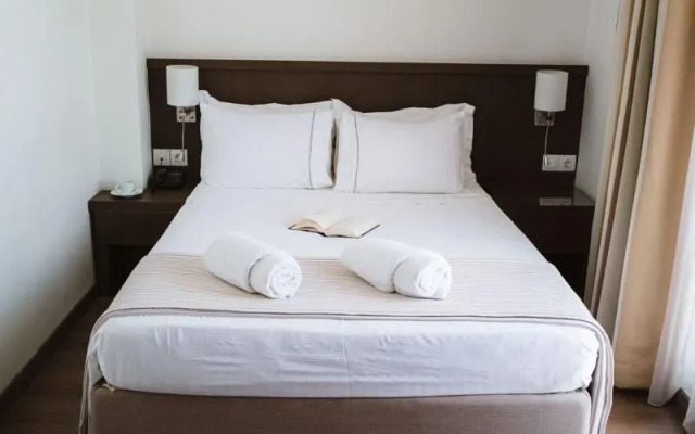 Piraeus Port Hotel