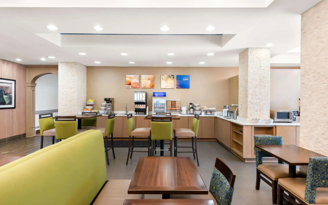 Comfort Suites New Orleans East